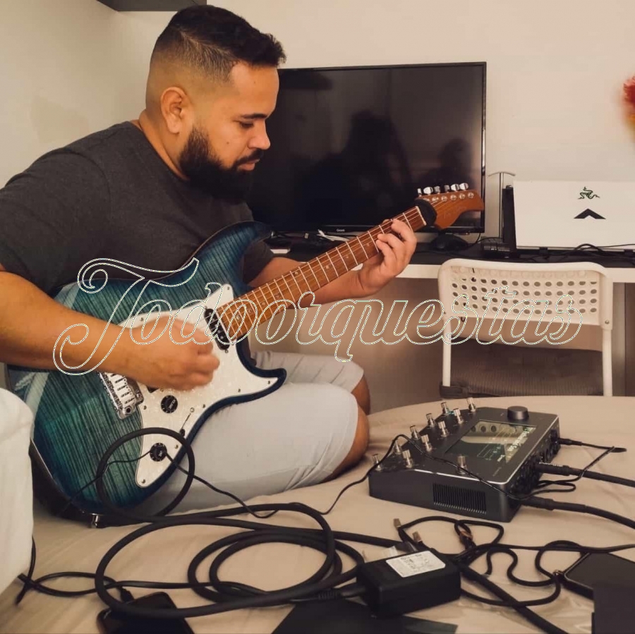 Guitarrista eléctrico y acústico en Madrid